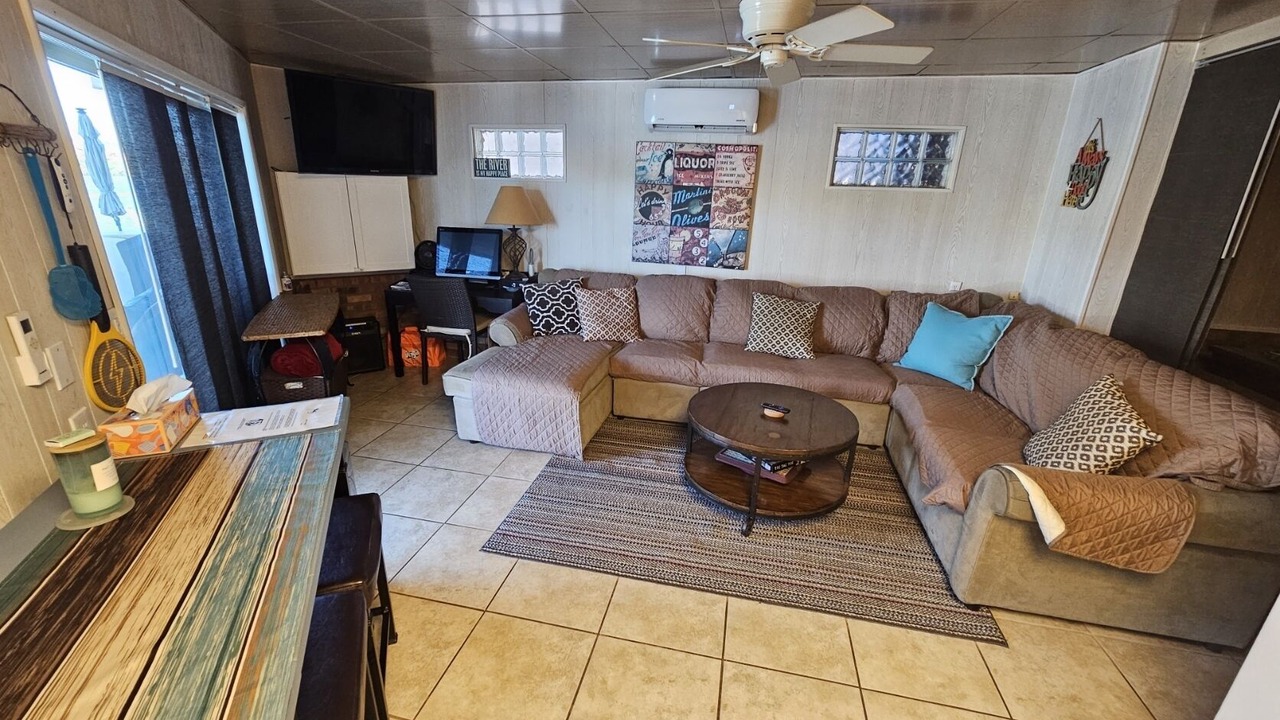 Photo of Livingroom in Parker Strip