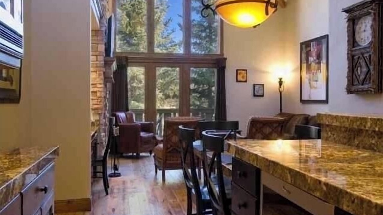 Photo of Livingroom in Deer Valley