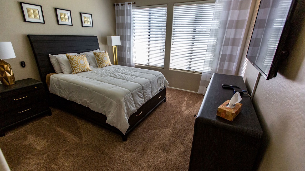 Photo of Bedroom in Alta Mesa