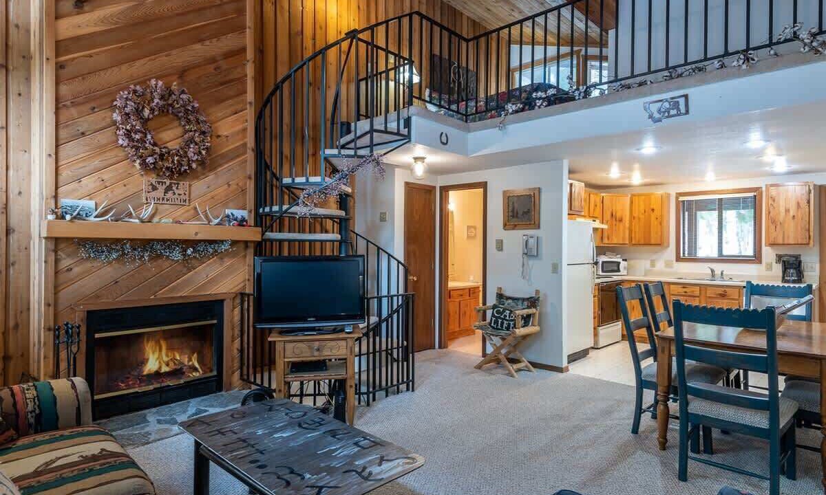 Photo of Livingroom in Whitefish