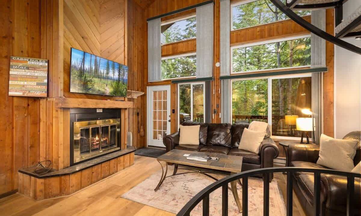 Photo of Livingroom in Whitefish