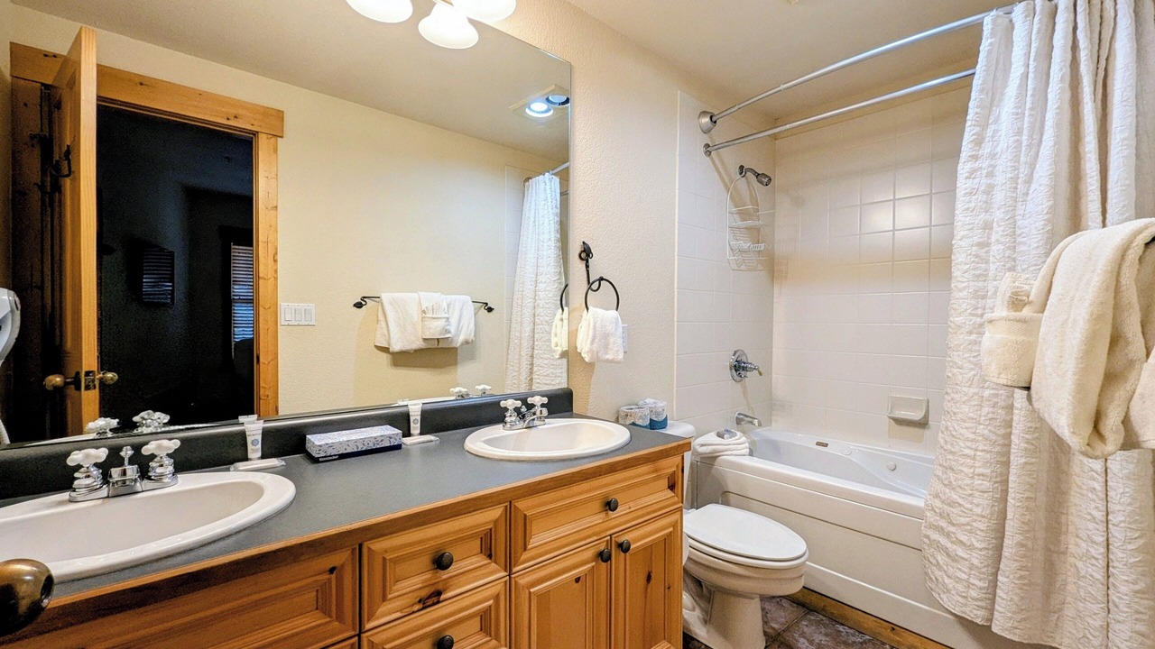 Photo of Bathroom in Mountain House