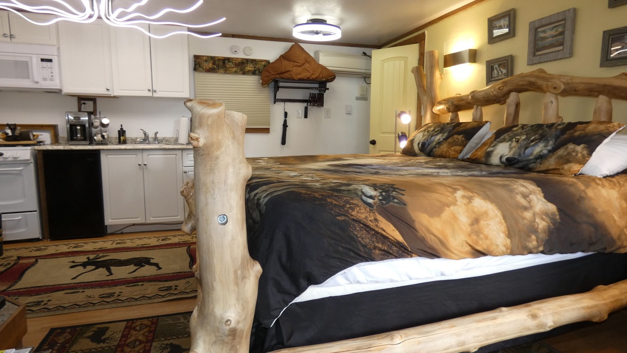 Photo of Bedroom in West Yellowstone
