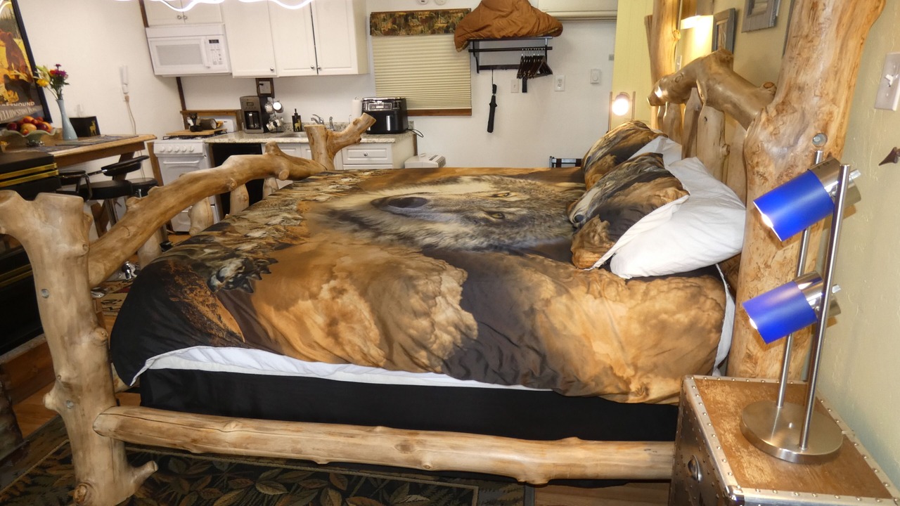 Photo of Bedroom in West Yellowstone