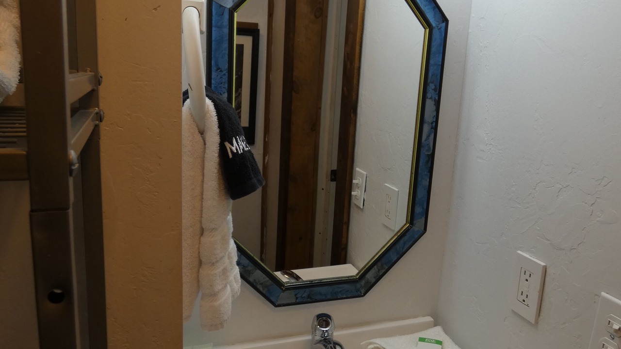 Photo of Bathroom in West Yellowstone