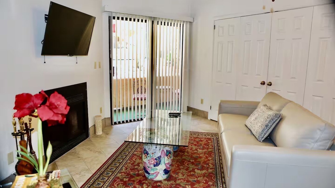 Photo of Livingroom in Skyline Bel Air Estates