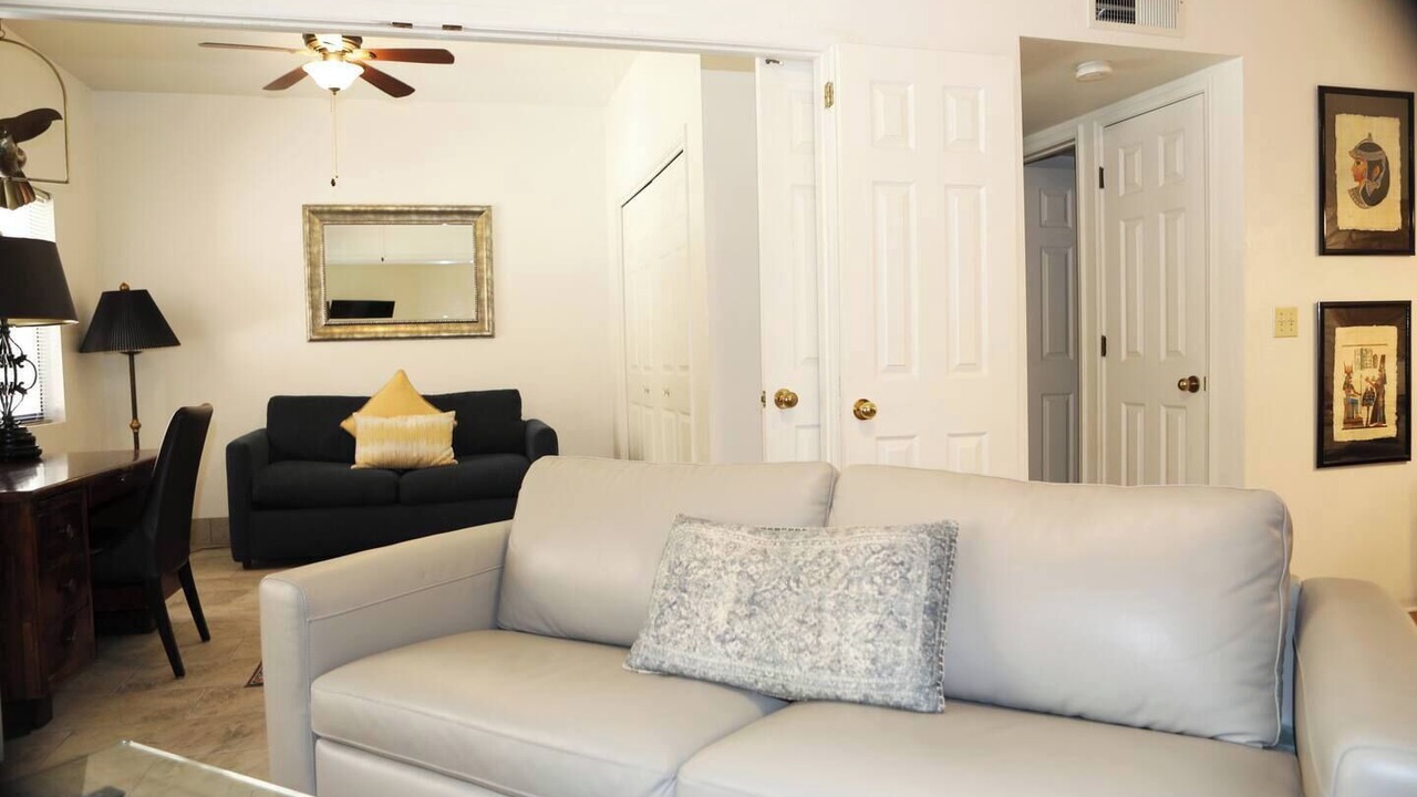 Photo of Livingroom in Skyline Bel Air Estates