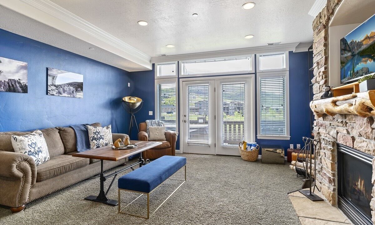 Photo of Livingroom in Ogden