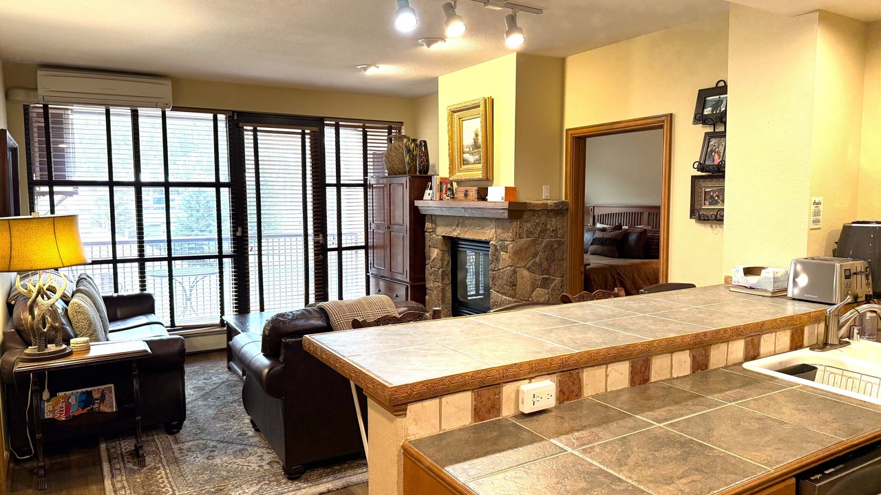 Photo of Livingroom in Avon