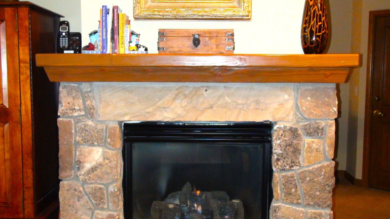 Photo of Livingroom in Avon