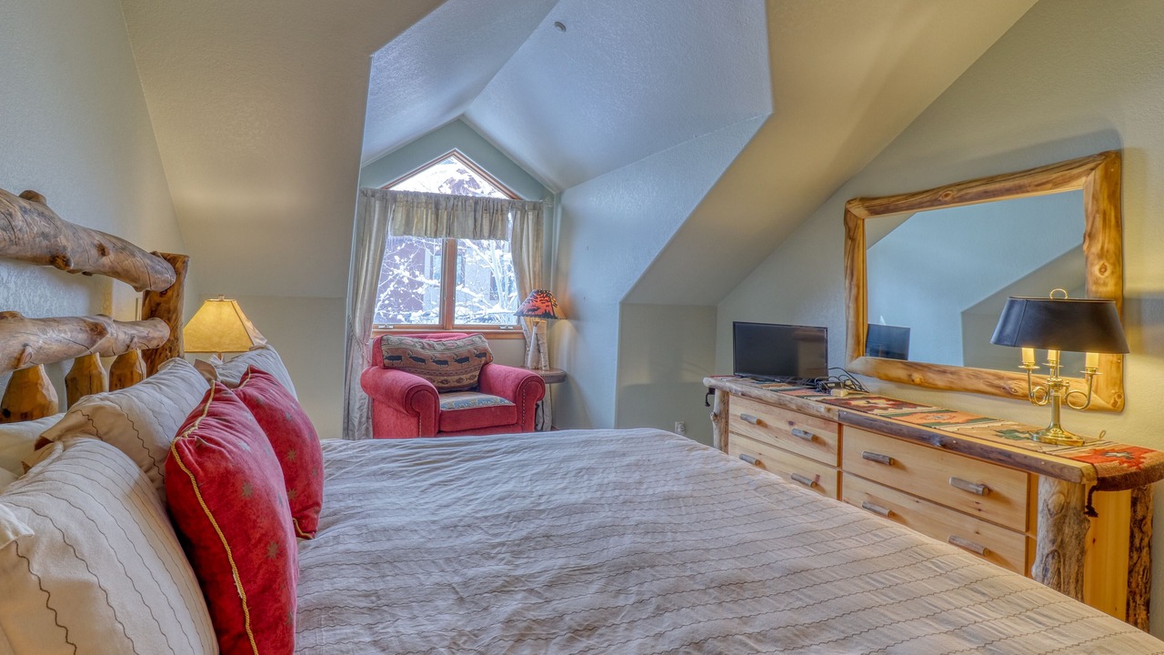 Photo of Bedroom in Edwards