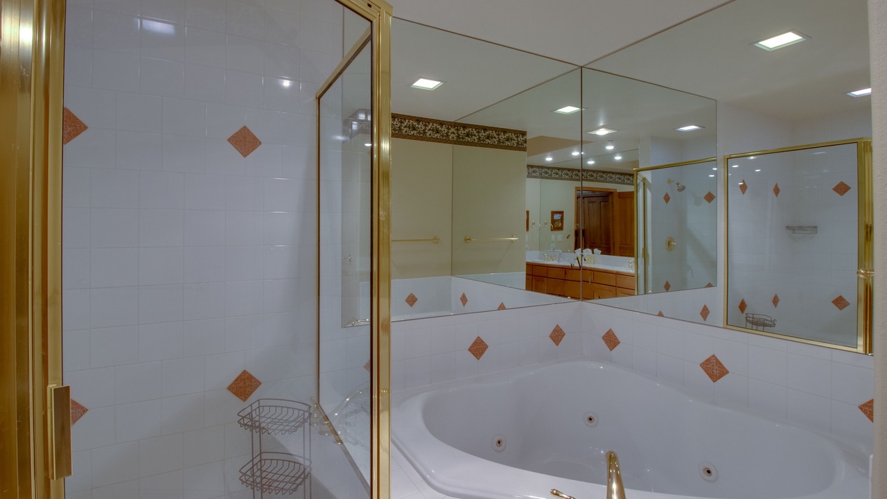 Photo of Bathroom in Edwards