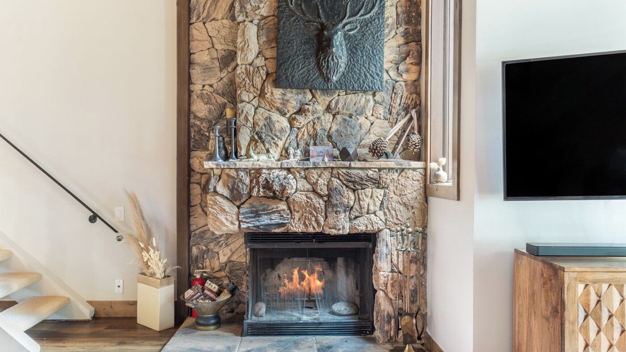 Photo of Livingroom in Avon