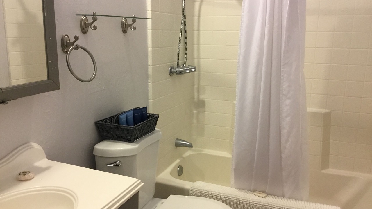 Photo of Bathroom in Tumacacori-Carmen