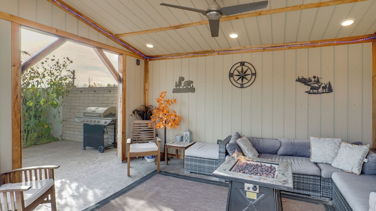 Photo of Livingroom in Bluffdale