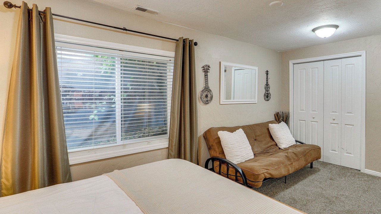 Photo of Bedroom in Bluffdale