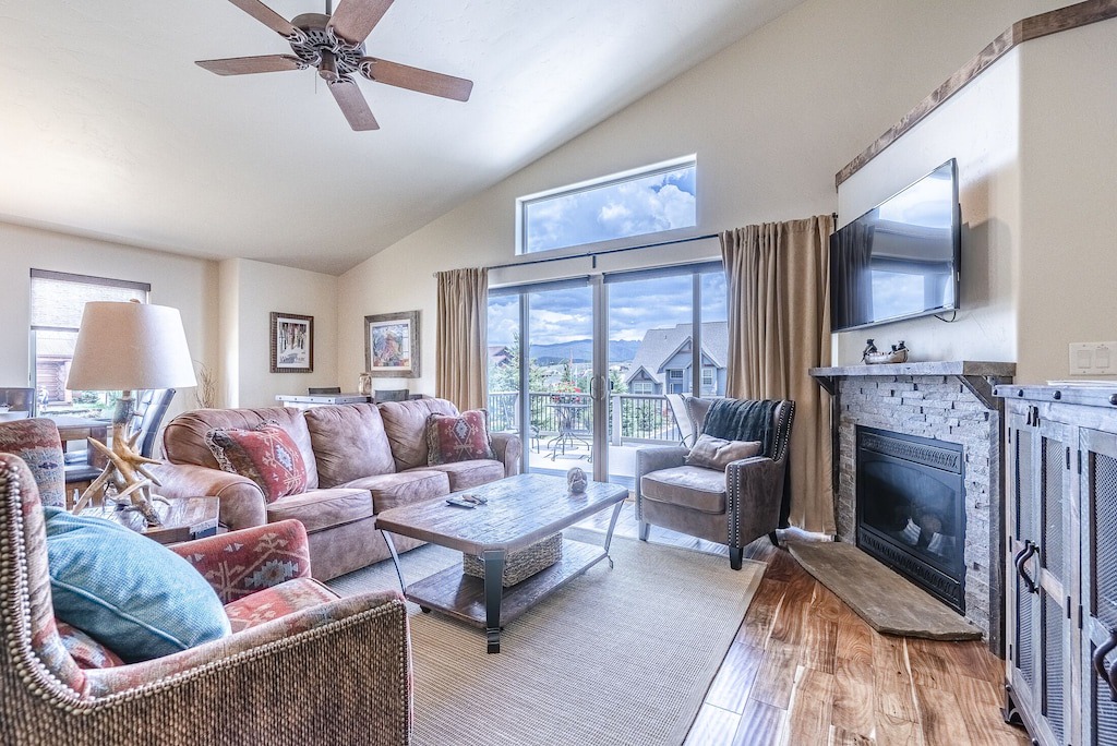 Photo of Livingroom in Tabernash