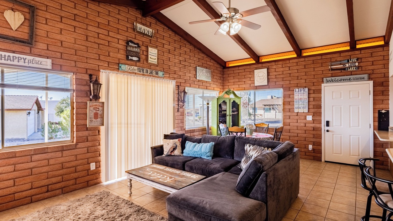 Photo of Livingroom in Lake Havasu City