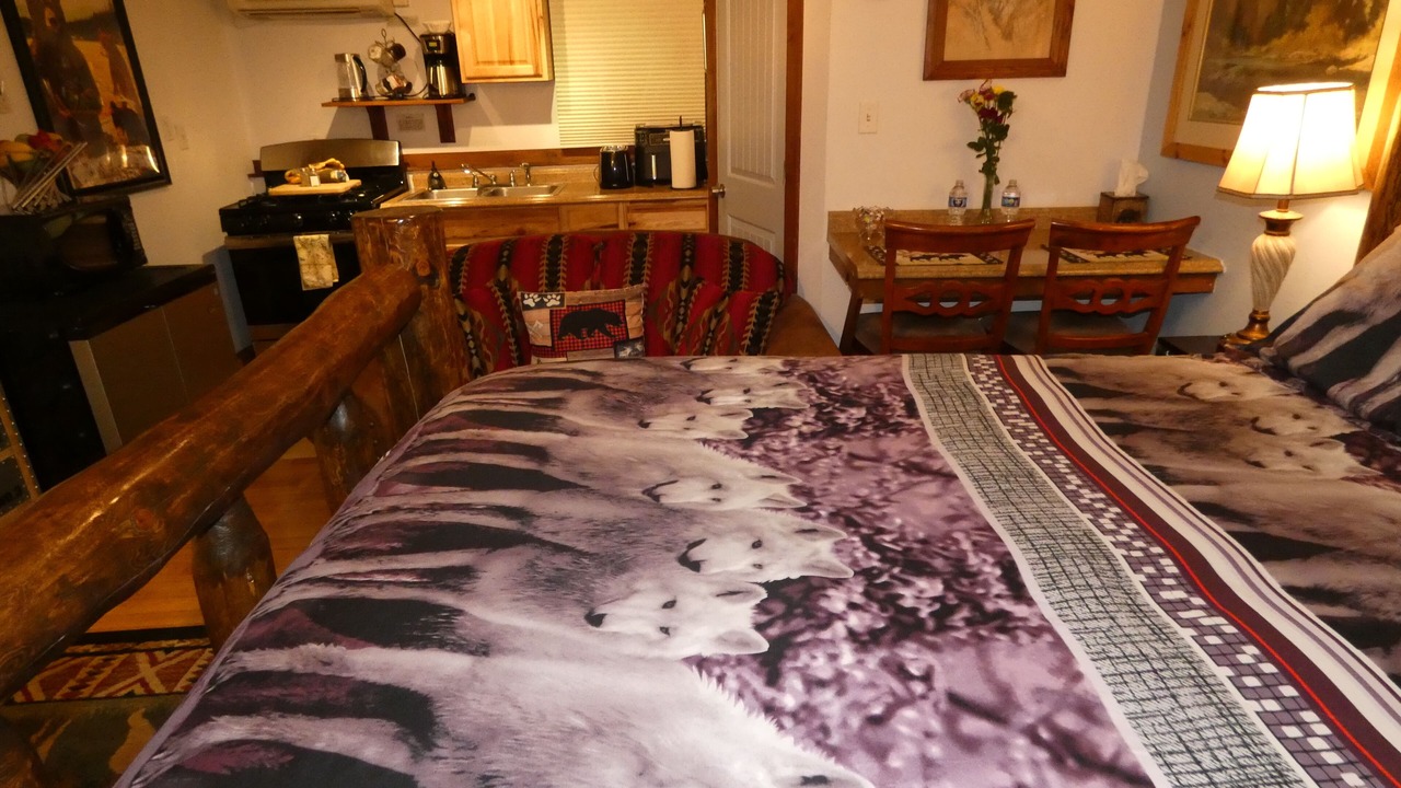 Photo of Bedroom in West Yellowstone