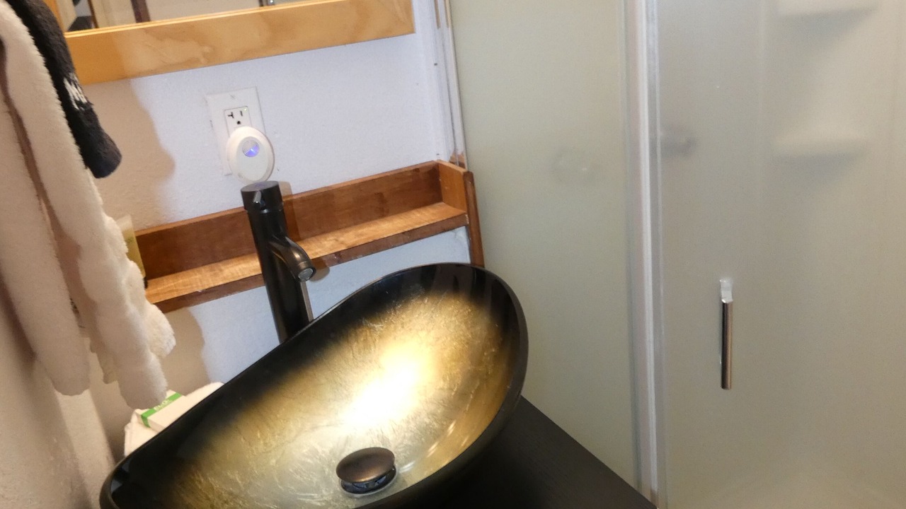 Photo of Bathroom in West Yellowstone