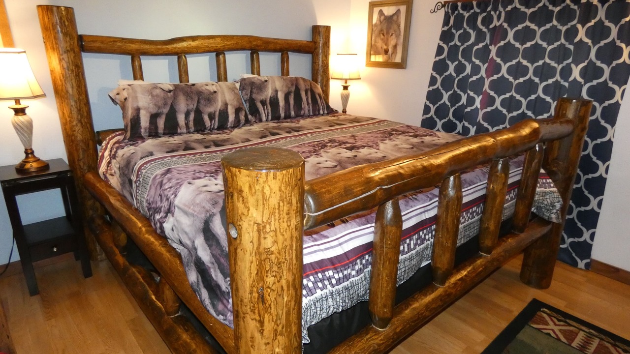 Photo of Bedroom in West Yellowstone