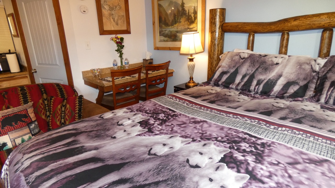 Photo of Bedroom in West Yellowstone