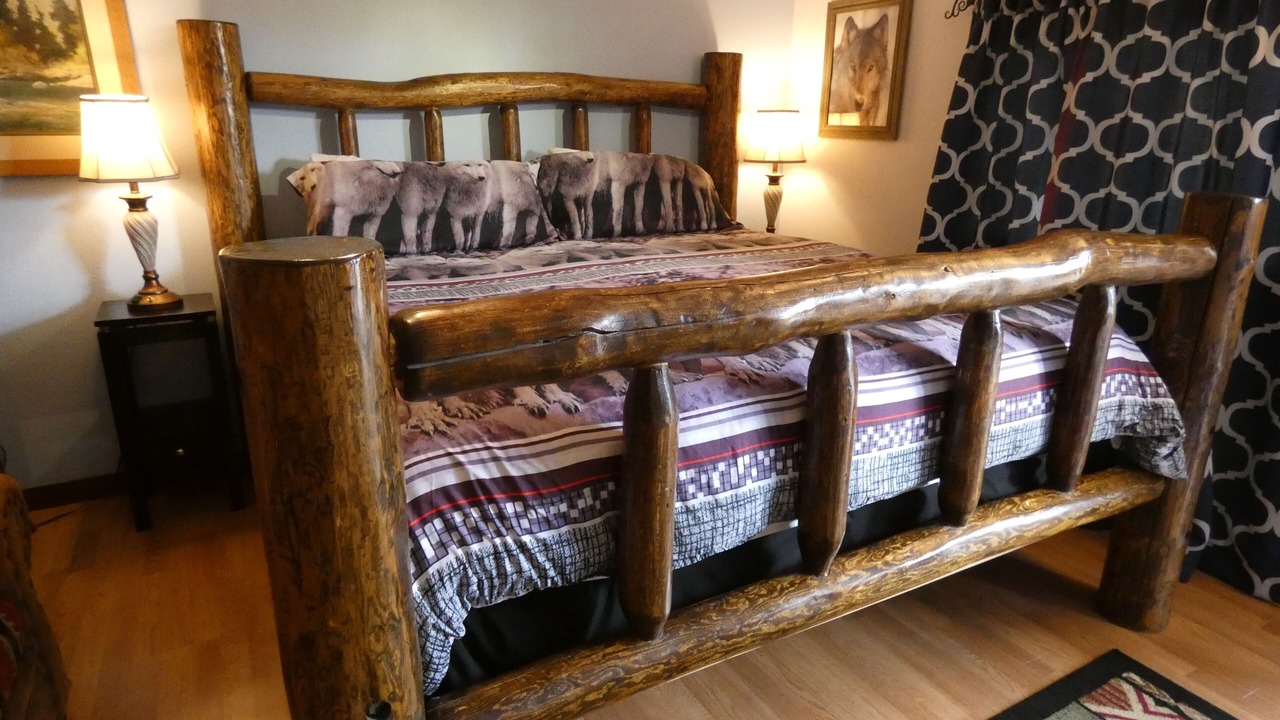 Photo of Bedroom in West Yellowstone