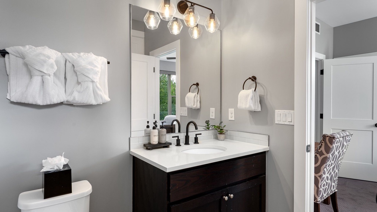 Photo of Bathroom in Rendezvous
