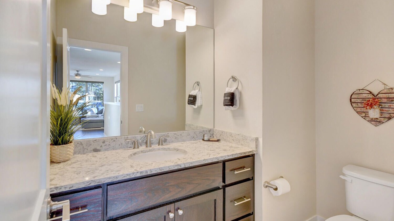 Photo of Bathroom in Rendezvous