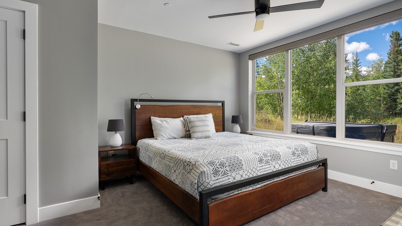 Photo of Others in Rendezvous