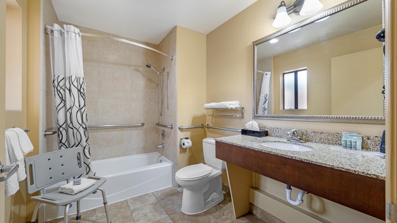 Photo of Bathroom in Cottonwood