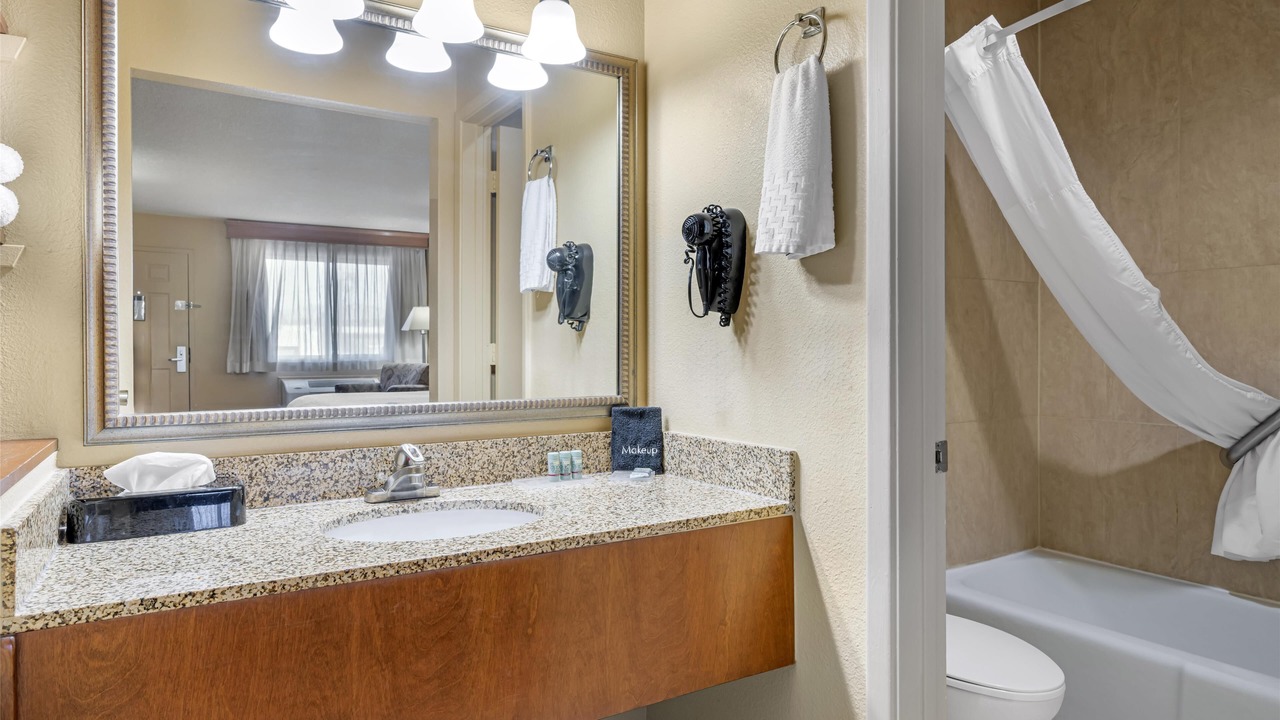 Photo of Bathroom in Cottonwood