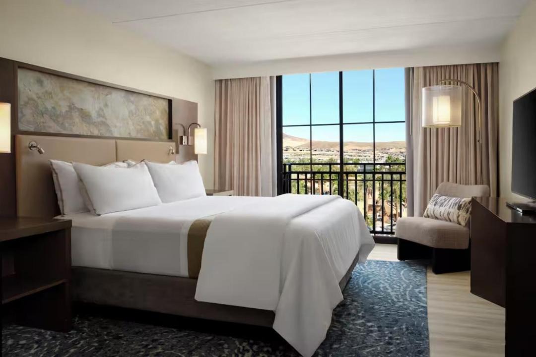 Photo of Bedroom in Lake Las Vegas