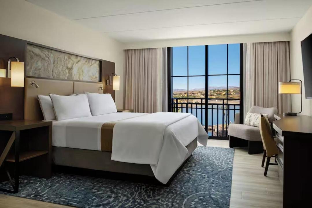 Photo of Bedroom in Lake Las Vegas