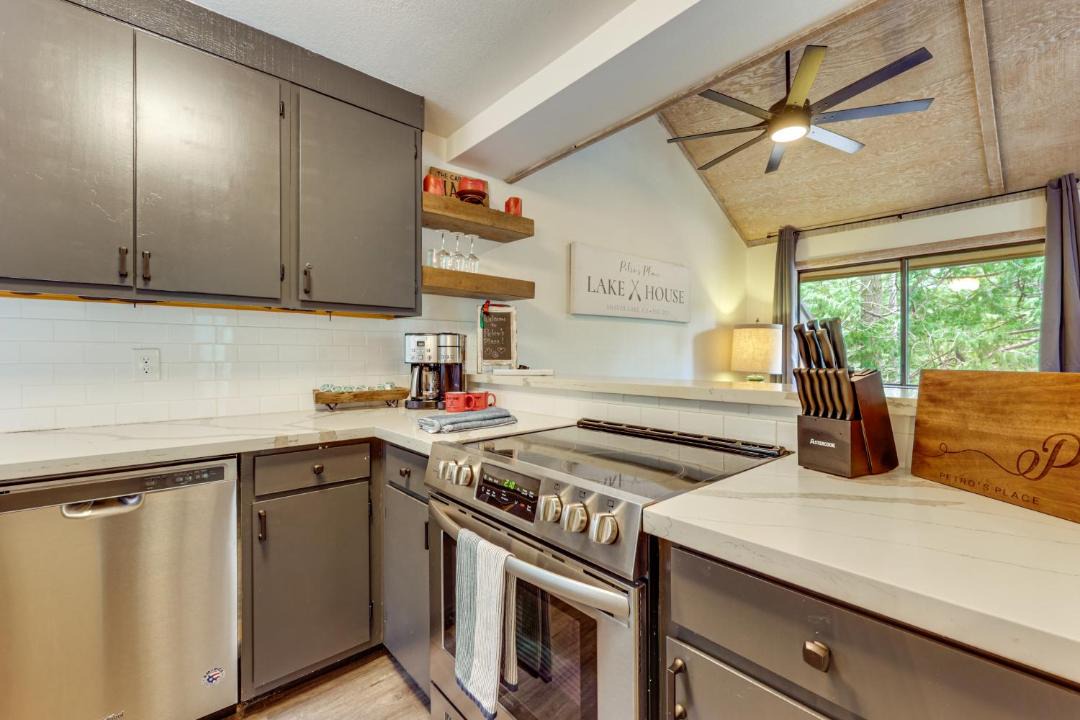 Photo of Kitchen in Shaver Lake