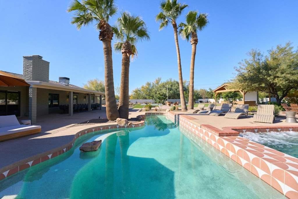 Photo of Others in Paradise Valley Village