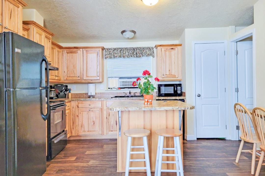Photo of Kitchen in West Yellowstone