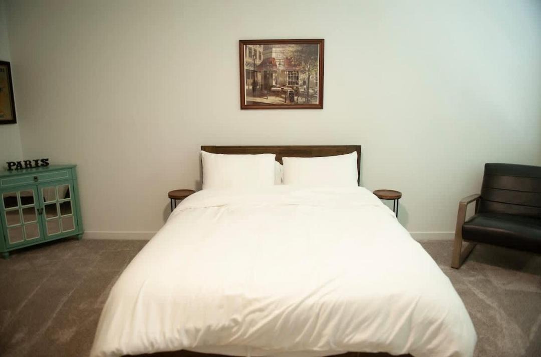 Photo of Bedroom in Townsite