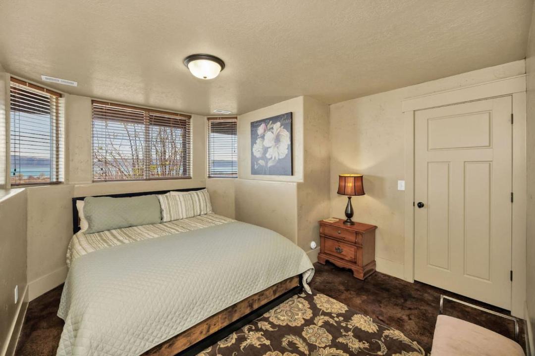 Photo of Bedroom in Garden City