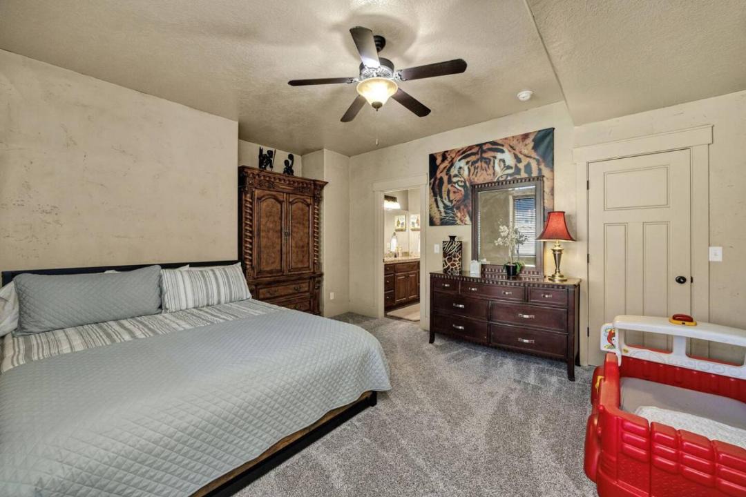 Photo of Bedroom in Garden City
