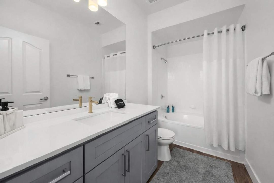 Photo of Bathroom in McDowell Mountain Apartments