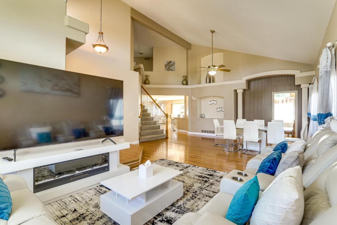 Photo of Livingroom in Green Valley Ranch
