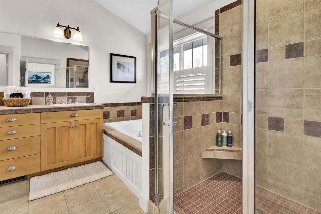 Photo of Bathroom in Garden City