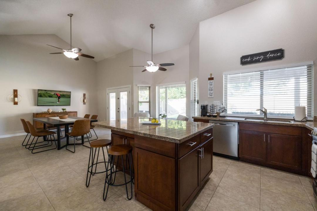 Photo of Kitchen in Scottsdale Vista North