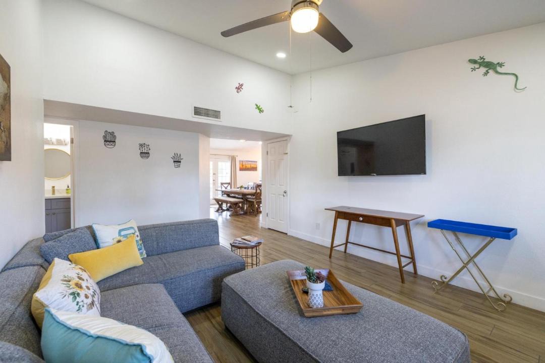 Photo of Livingroom in Trails North