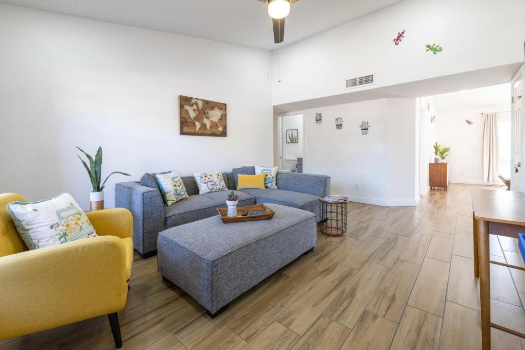 Photo of Livingroom in Trails North