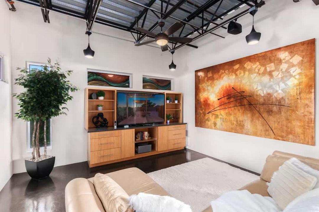 Photo of Livingroom in Arts District