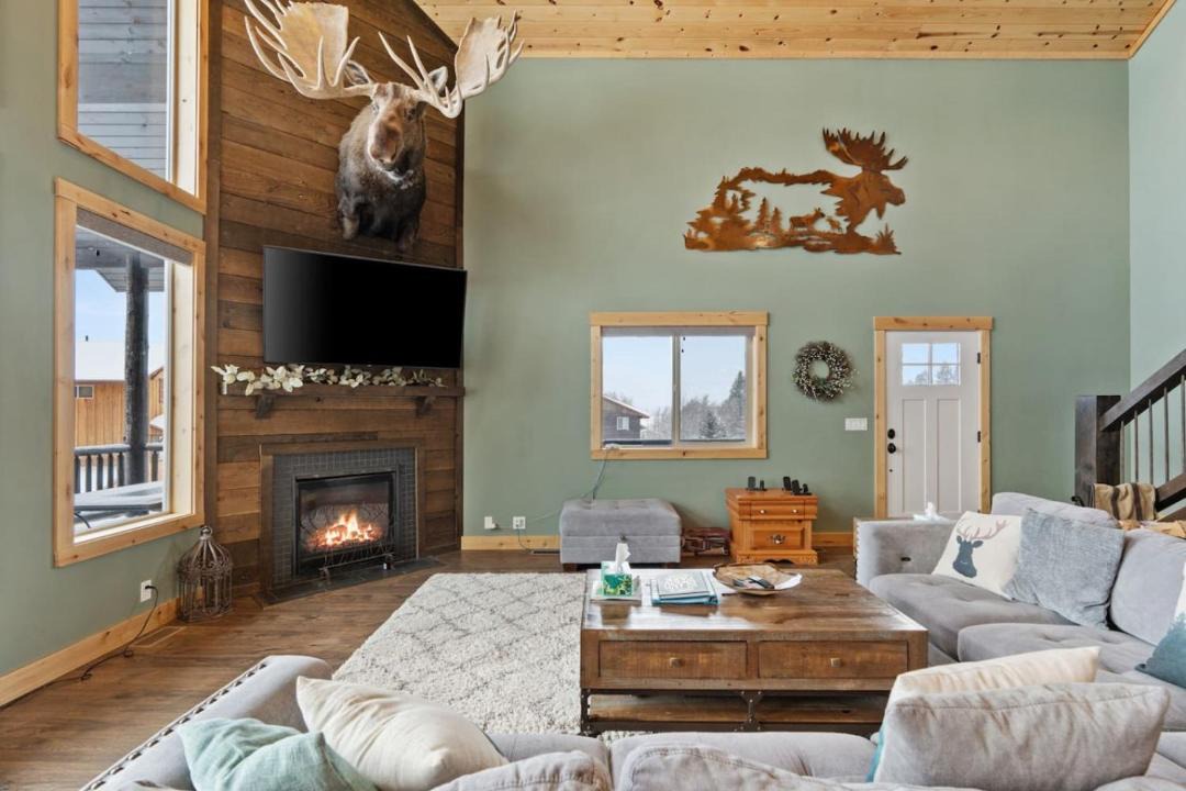 Photo of Livingroom in Island Park
