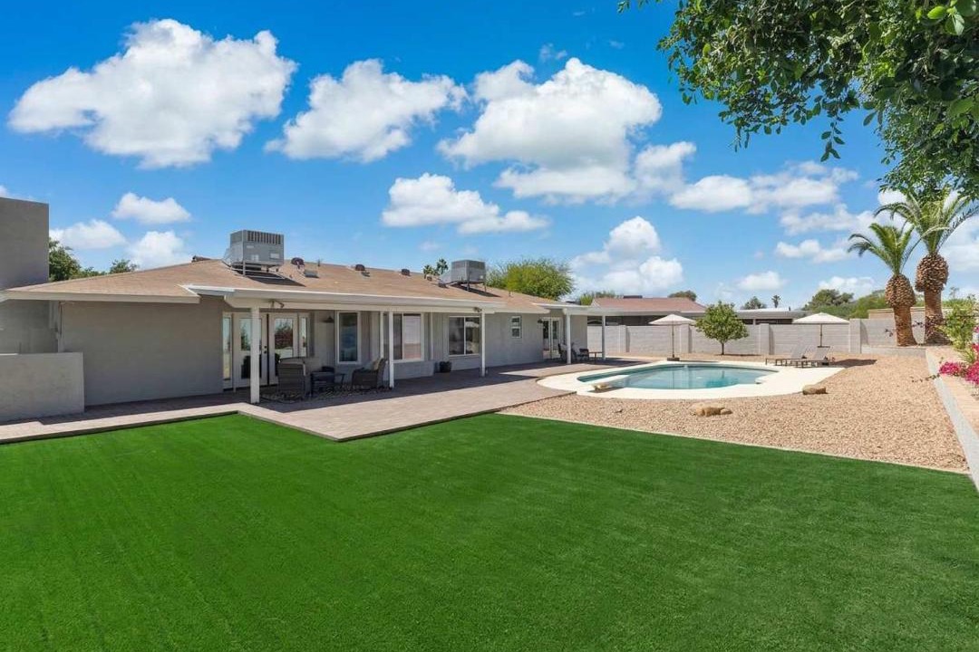 Photo of Others in Paradise Valley Village