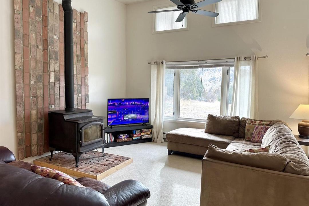 Photo of Livingroom in Whitehall